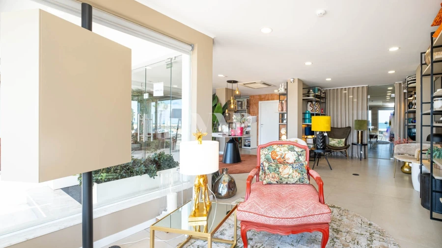 Negócio para Venda em Quarteira Foto 4