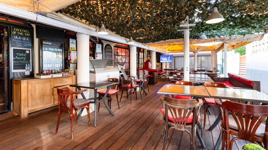 Negócio para Venda em Quarteira Foto 1