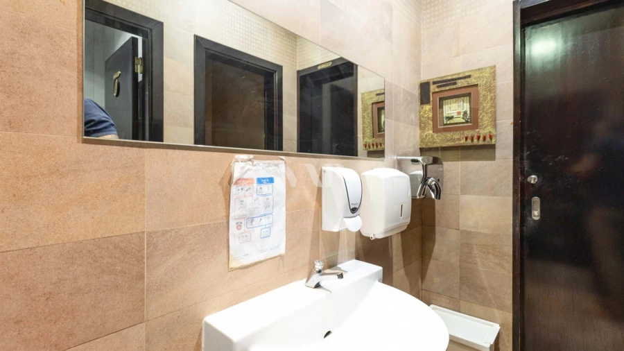 Negócio para Venda em Quarteira Foto 20