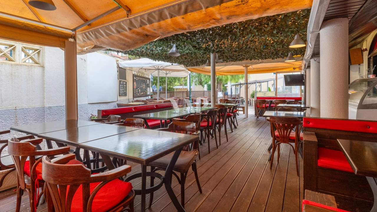 Negócio para Venda em Quarteira Foto 7