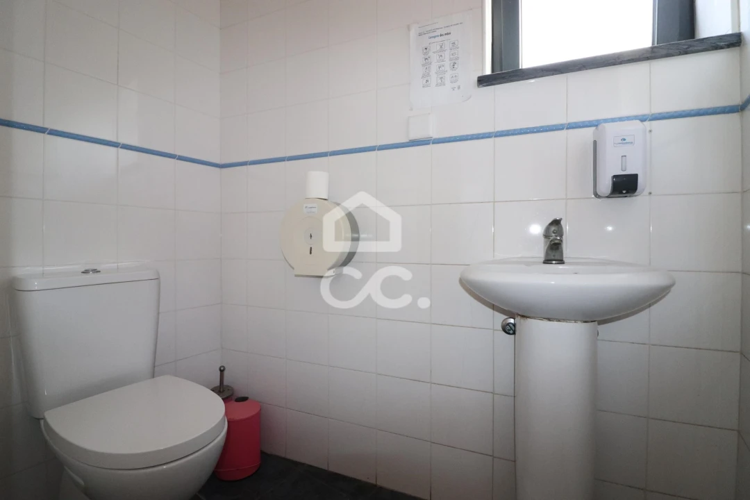 Negócio para Venda em Vila Nova de Anços Foto 16