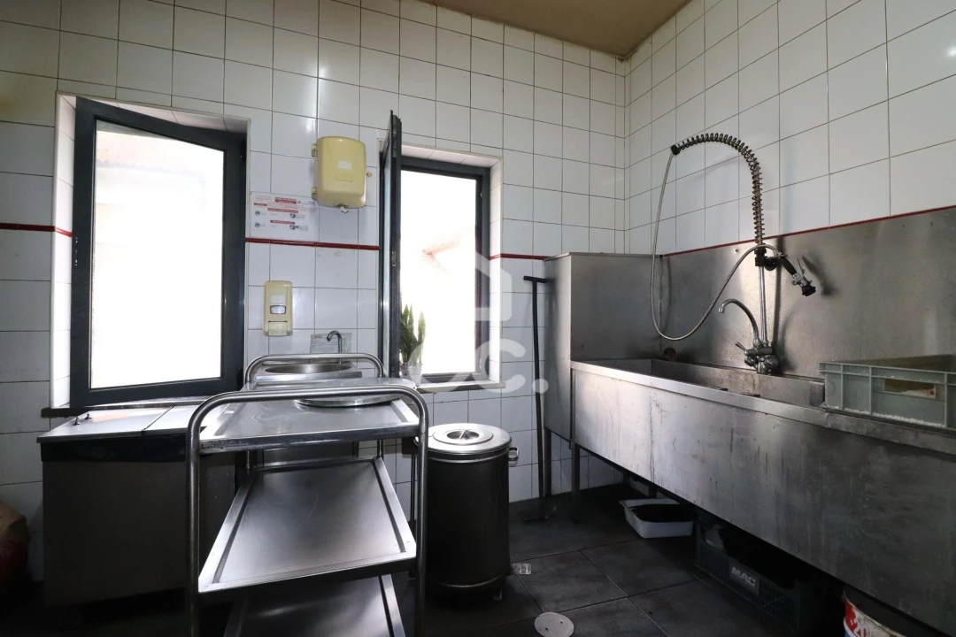 Negócio para Venda em Vila Nova de Anços Foto 10