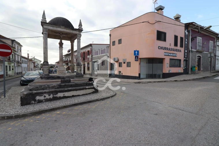 Negócio para Venda em Vila Nova de Anços Foto 19