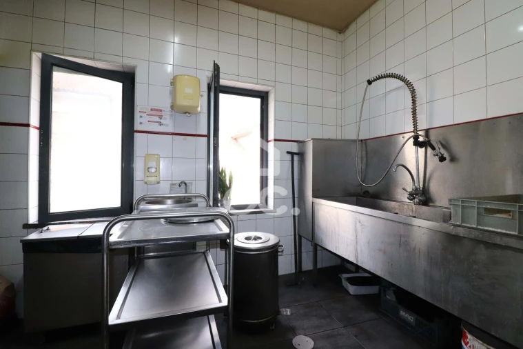 Negócio para Venda em Vila Nova de Anços Foto 10