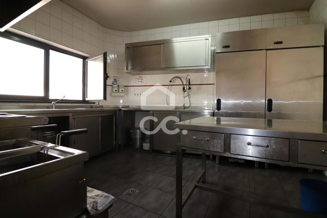 Negócio para Venda em Vila Nova de Anços Foto 11