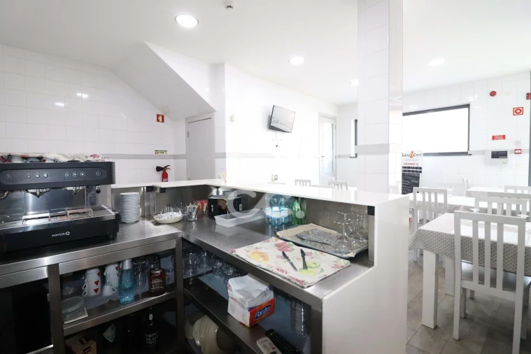 Negócio para Venda em Vila Nova de Anços Foto 8