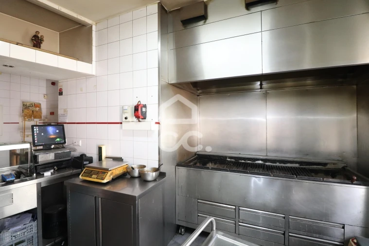 Negócio para Venda em Vila Nova de Anços Foto 13