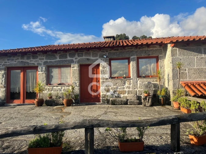 Moradia T3 para Venda em Ribeiros Foto 2