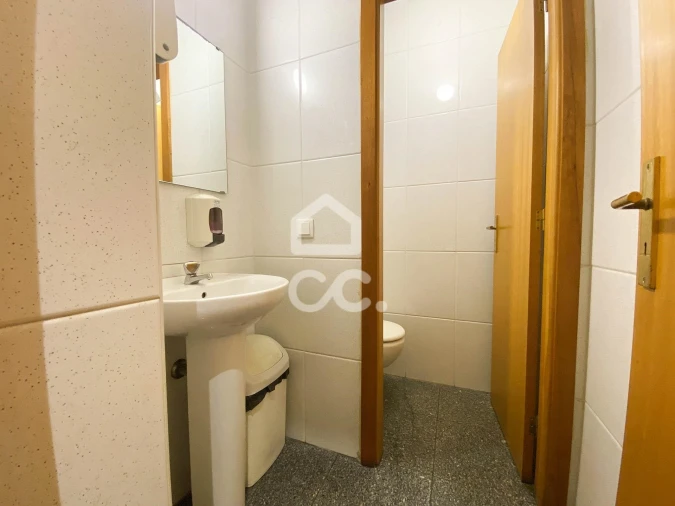 Negócio para Venda em Ramalde Foto 8