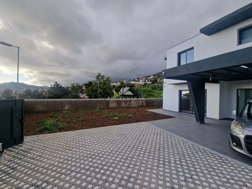 Moradia T3 para Venda em São Roque Foto 2