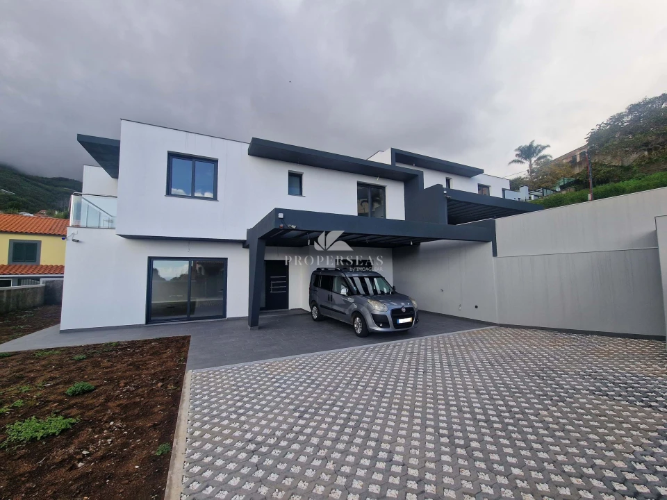 Moradia T3 para Venda em São Roque Foto 1