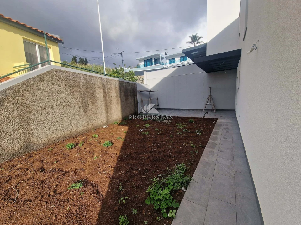 Moradia T3 para Venda em São Roque Foto 20