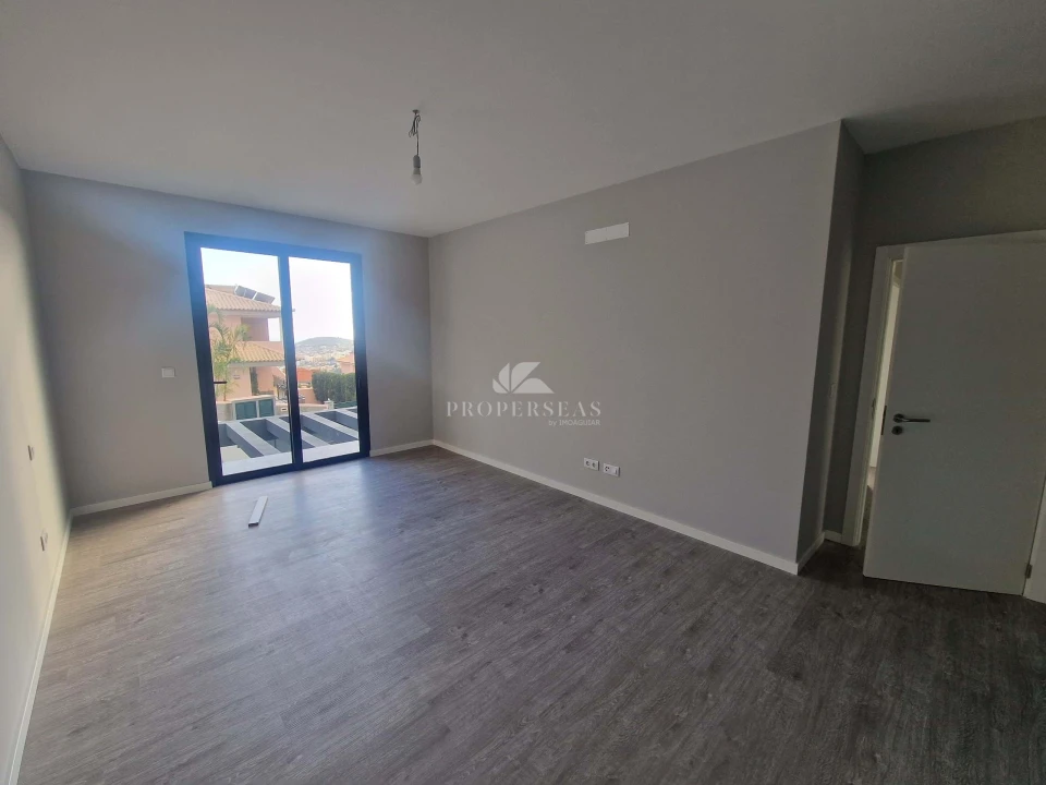 Moradia T3 para Venda em São Roque Foto 18