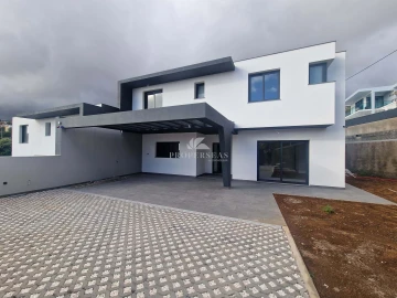 Moradia T3 para Venda em São Roque