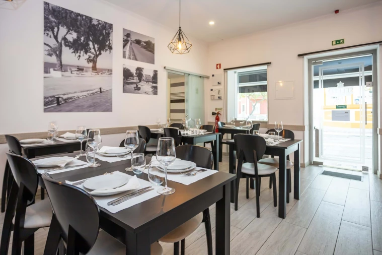 Negócio para Venda em Gaio-Rosário e Sarilhos Pequenos Foto 9