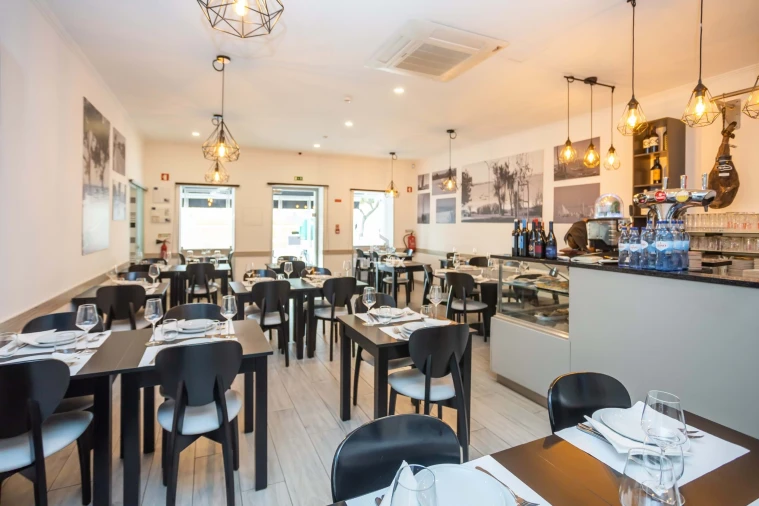 Negócio para Venda em Gaio-Rosário e Sarilhos Pequenos Foto 6