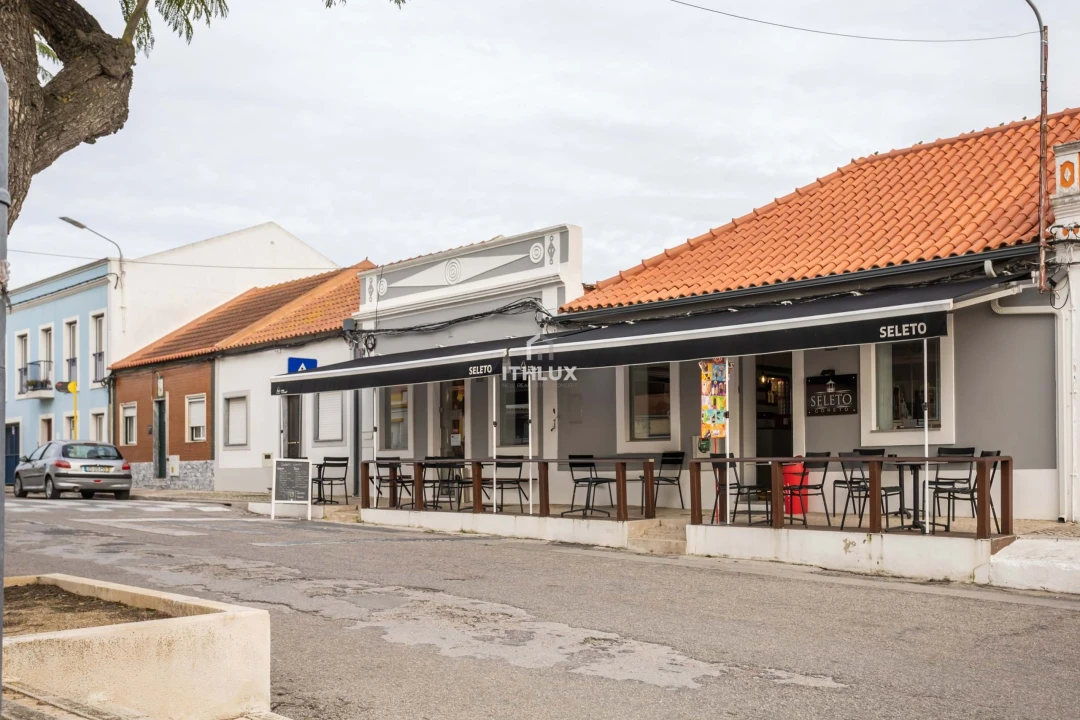 Negócio para Venda em Gaio-Rosário e Sarilhos Pequenos Foto 1