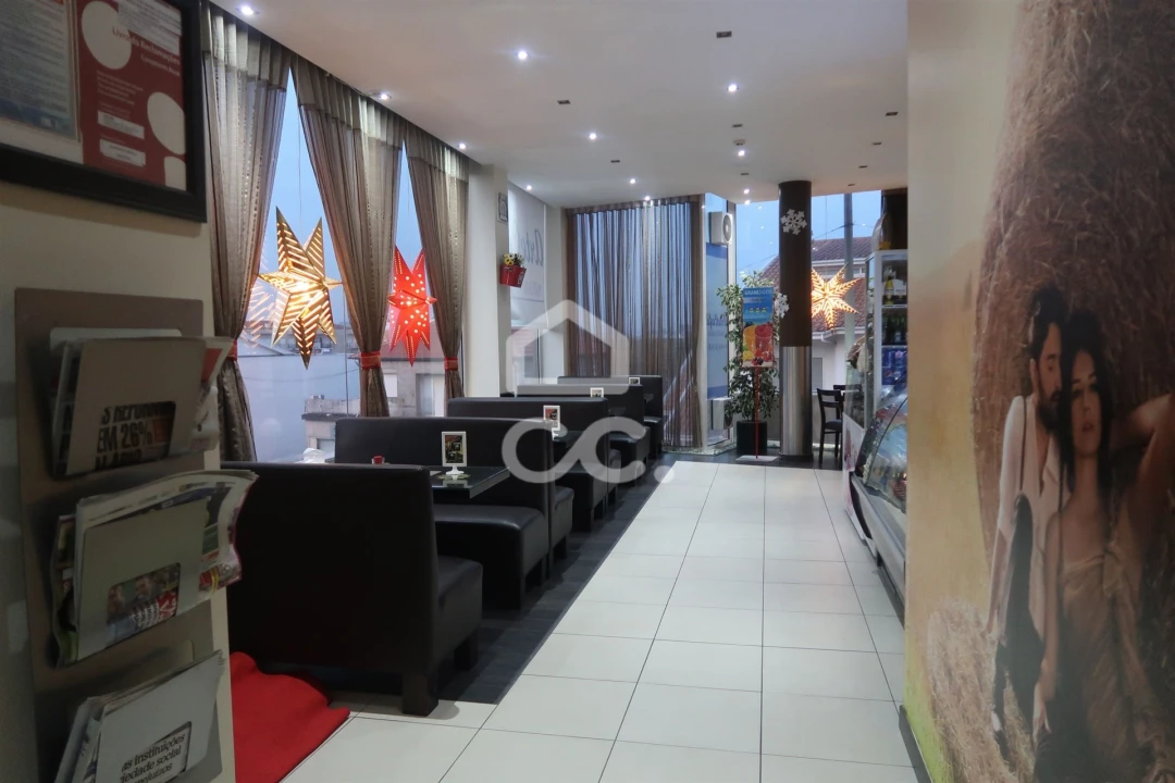 Negócio para Trespasse em Paredes Foto 1