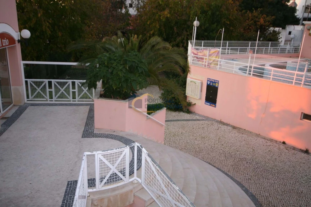 Negócio para Venda em Quarteira Foto 9