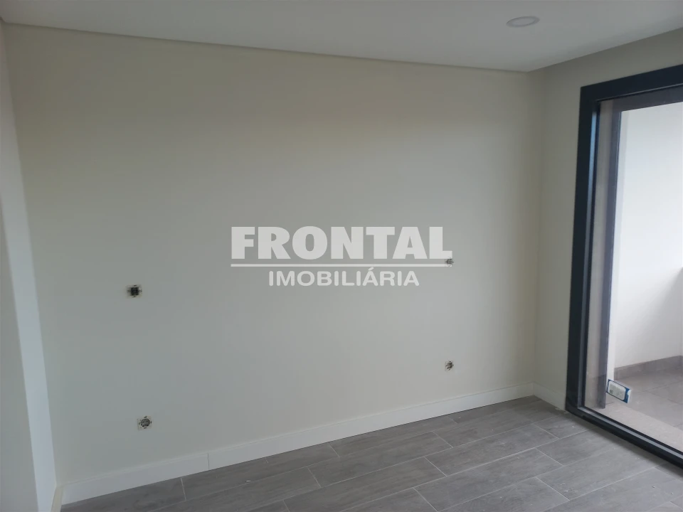 Apartamento T0 para Venda em Mirandela Foto 7