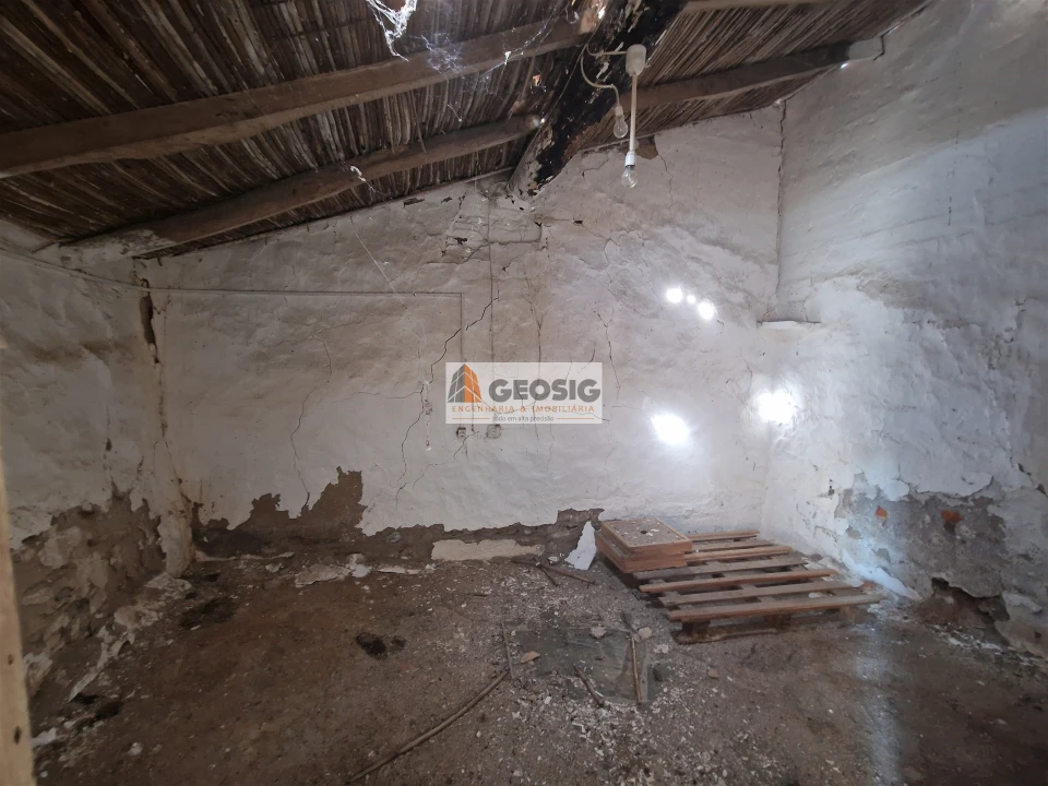 Quinta T3 para Venda em São Barnabe Foto 4