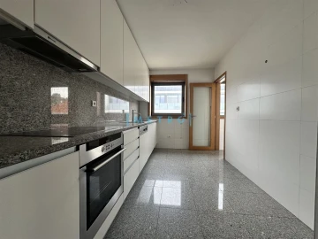 Apartamento T4 para Venda em Matosinhos e Leça da Palmeira