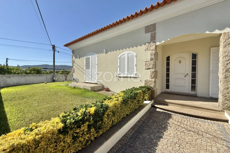 Moradia T3 para Venda em Mogege Foto 45