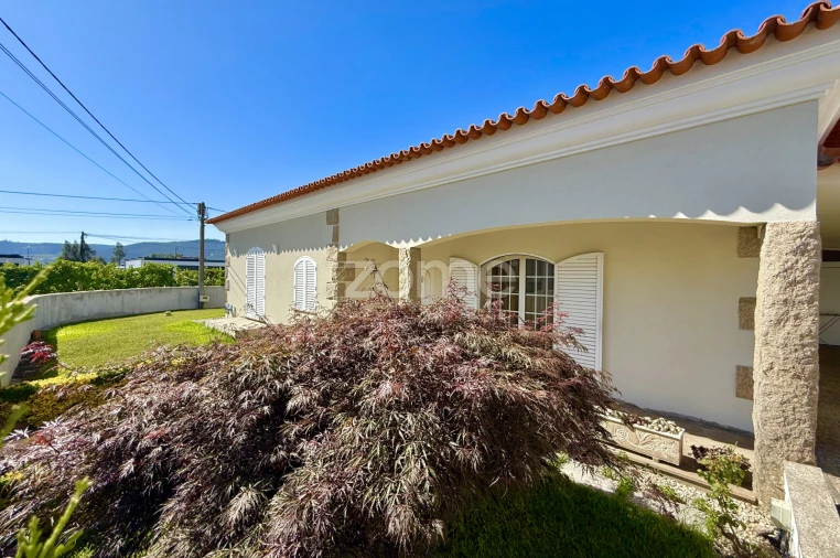 Moradia T3 para Venda em Mogege Foto 3