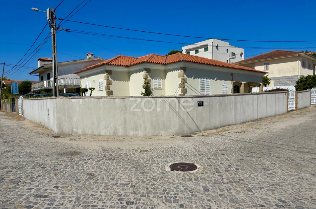 Moradia T3 para Venda em Mogege Foto 48