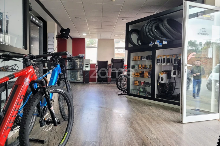 Terreno Comércio / Armazém para Arrendamento em Campo Foto 8