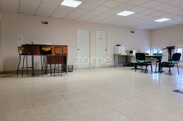 Terreno Comércio / Armazém para Arrendamento em Campo Foto 10