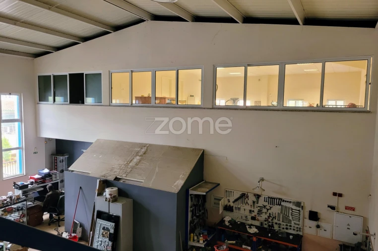 Terreno Comércio / Armazém para Arrendamento em Campo Foto 15