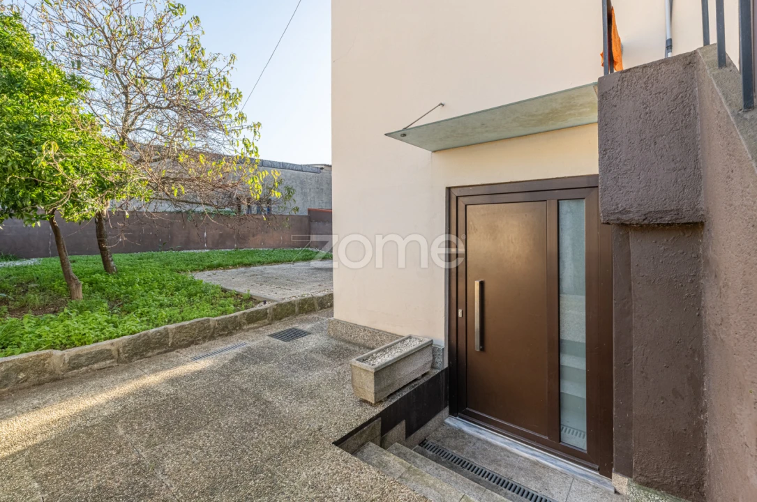 Apartamento T5 para Venda em Gualtar Foto 3