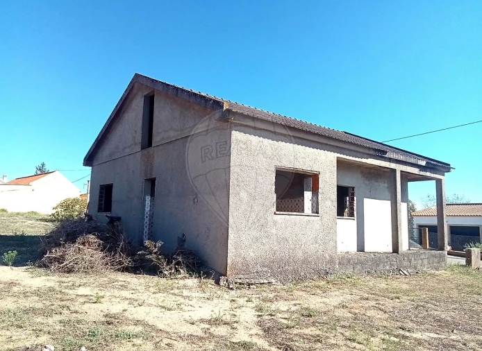 Moradia T2 para Venda em Abitureiras Foto 3