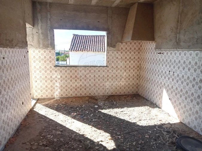 Moradia T2 para Venda em Abitureiras Foto 9
