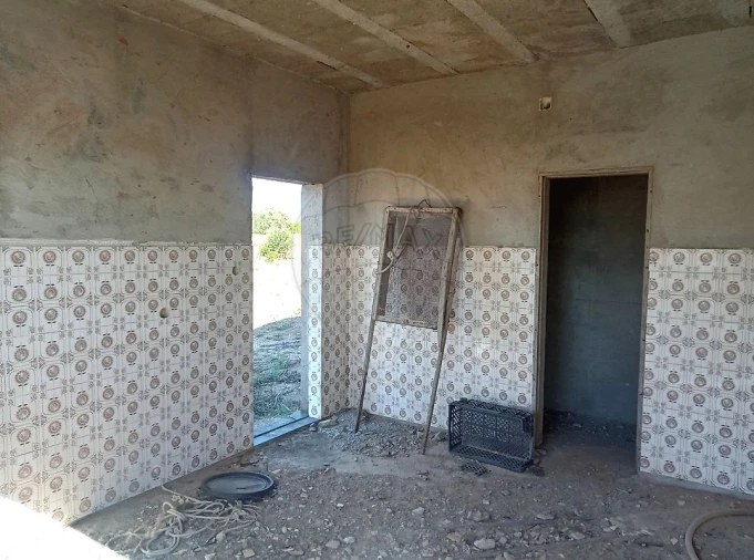 Moradia T2 para Venda em Abitureiras Foto 8