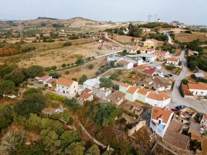 Armazém para Venda em Santo Quintino Foto 2