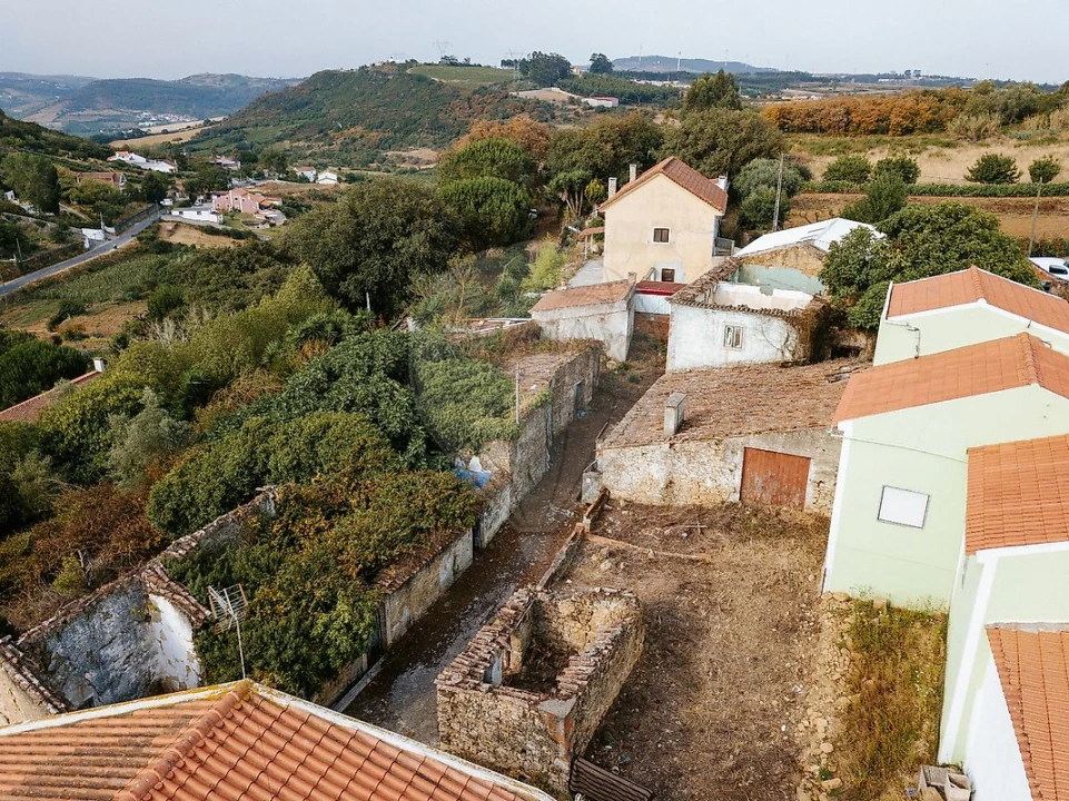 Armazém para Venda em Santo Quintino Foto 3