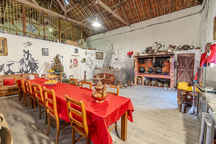 Armazém para Venda em Carvoeira e Carmões Foto 6