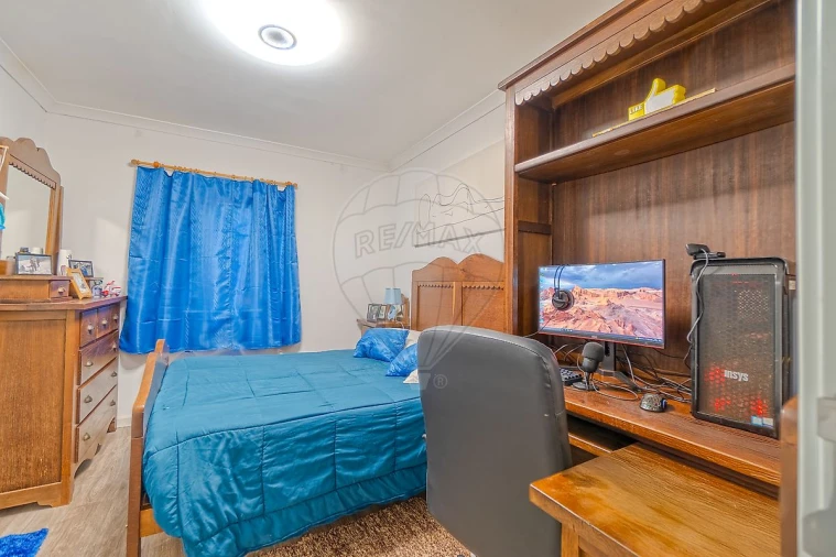 Armazém para Venda em Carvoeira e Carmões Foto 10