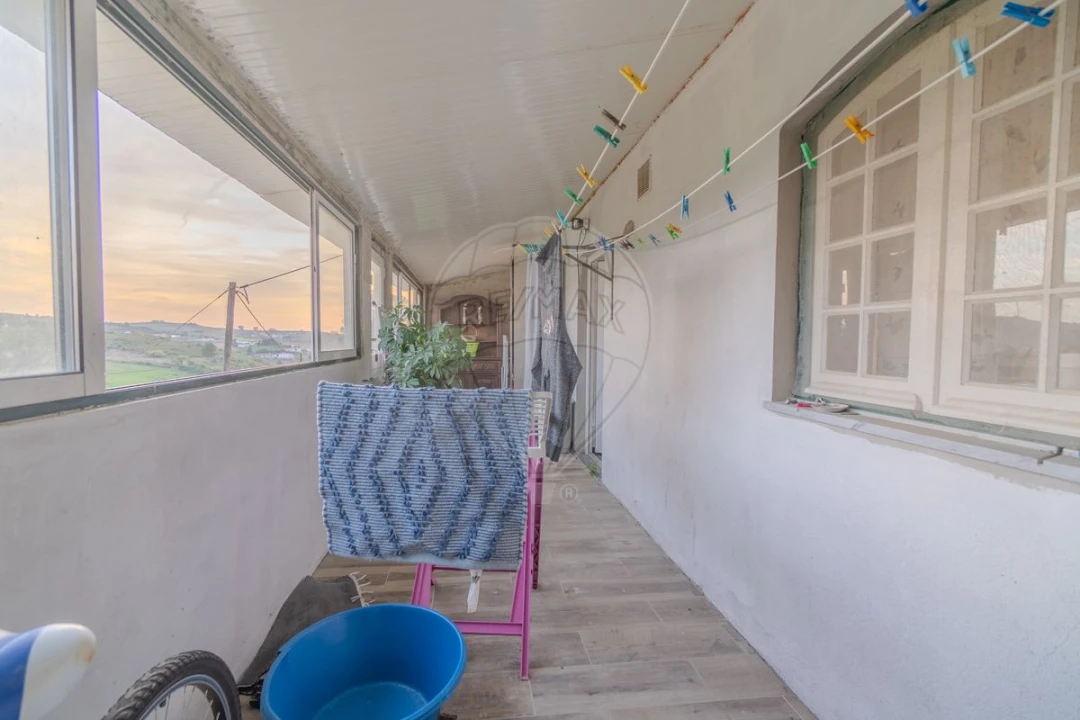 Armazém para Venda em Carvoeira e Carmões Foto 18