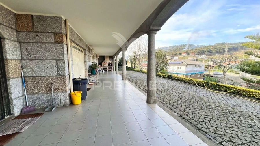 Moradia T5 para Venda em Arões (São Romão) Foto 8