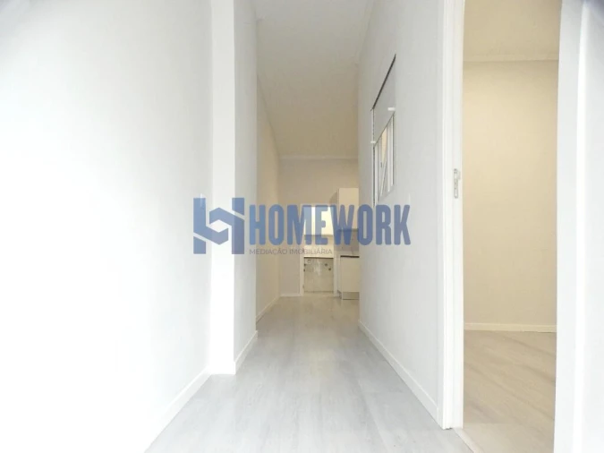 Apartamento T1 para Venda em Queluz e Belas Foto 6