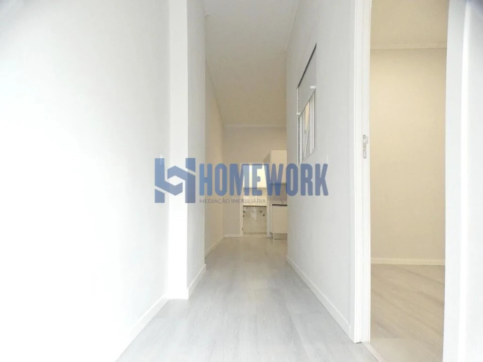 Apartamento T1 para Venda em Queluz e Belas Foto 6