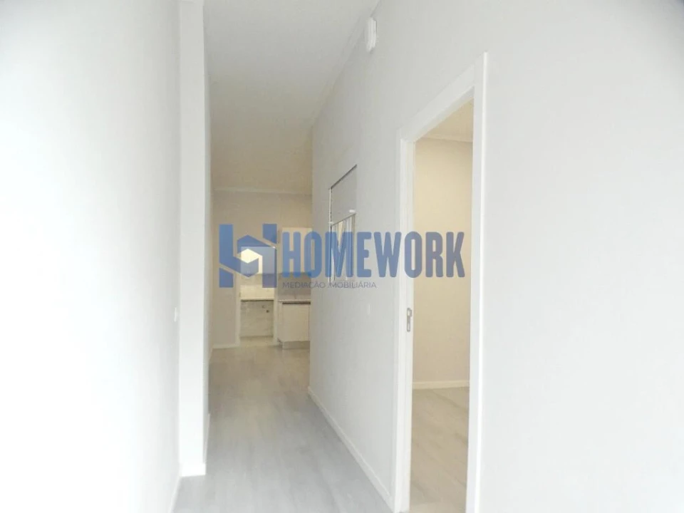 Apartamento T1 para Venda em Queluz e Belas Foto 5