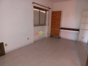 Moradia T5 para Venda em São Francisco