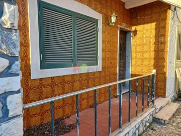 Moradia T5 para Venda em São Francisco