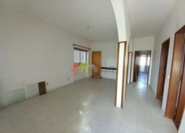 Moradia T5 para Venda em São Francisco
