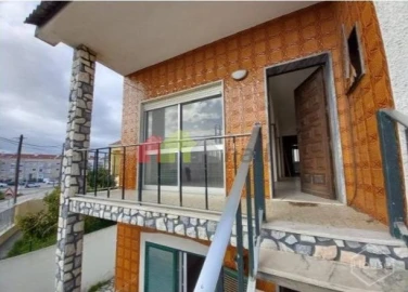 Moradia T5 para Venda em São Francisco