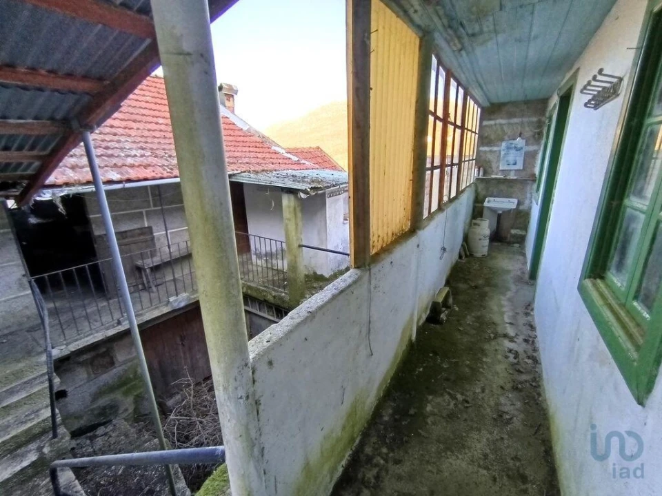 Moradia T3 para Venda em Castro Laboreiro e Lamas de Mouro Foto 11